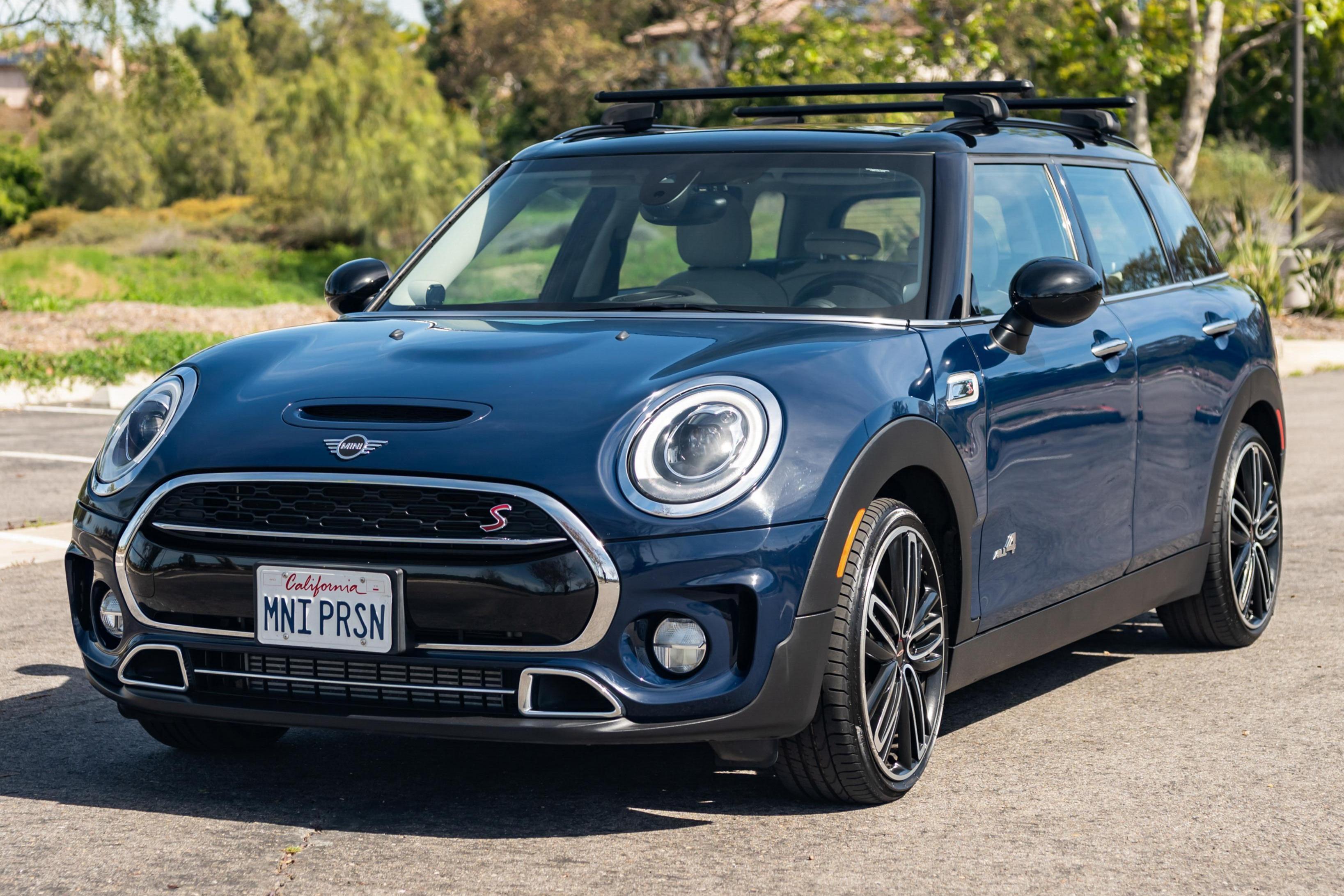 2019 Mini Cooper Clubman sold at auction for $13,800