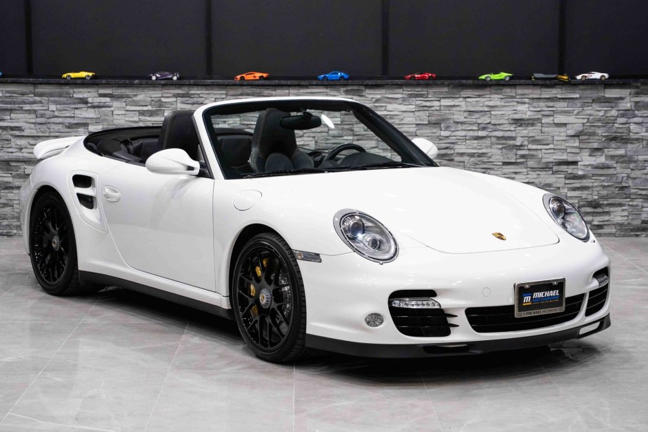 2011 Porsche 997 sold at auction for $129,000