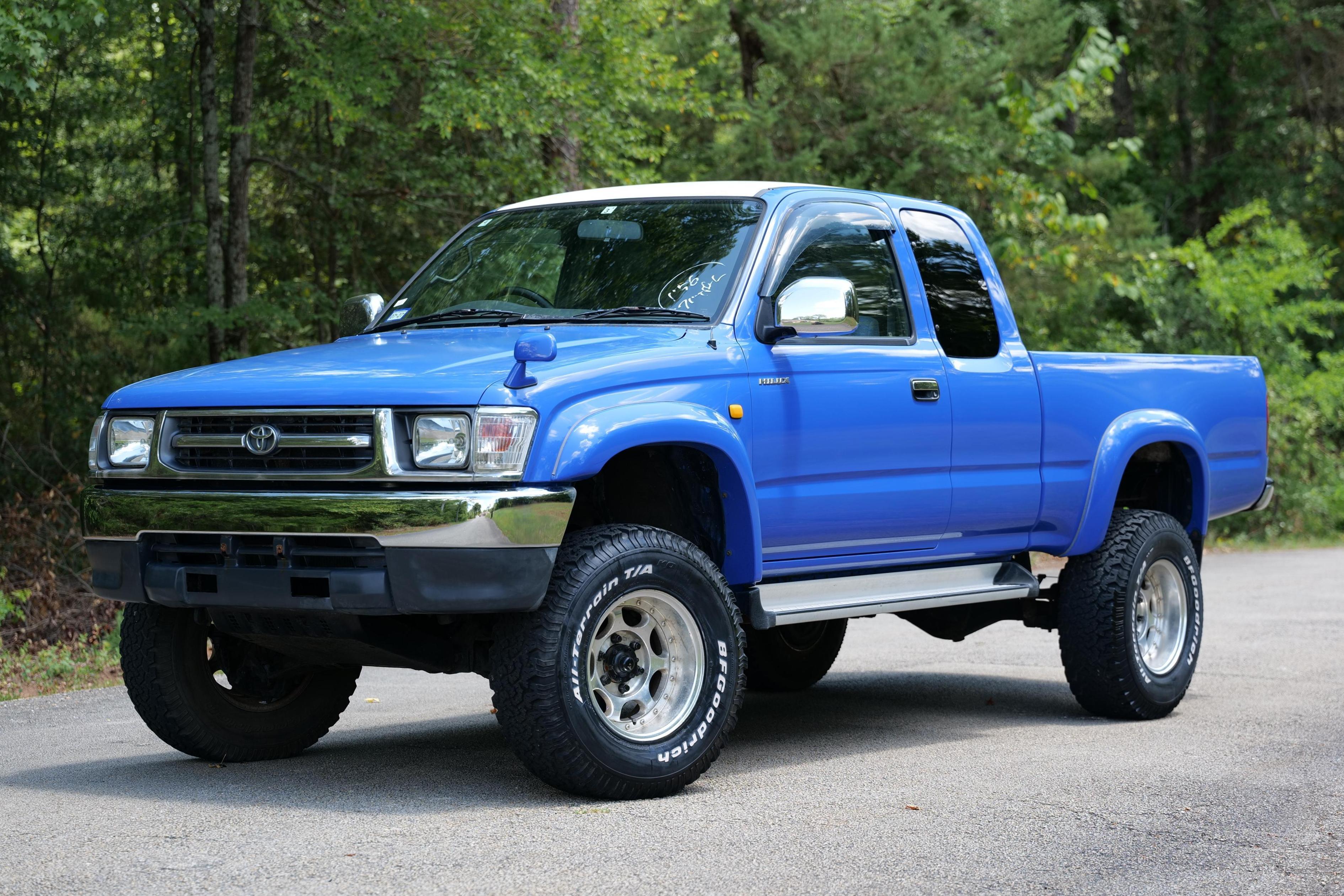 1997 Toyota Hilux sold at auction for $16,000