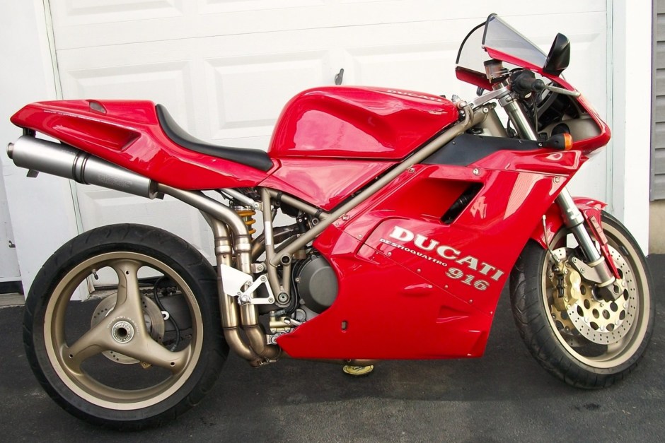 1995 Ducati 916 sold at auction for $16,000