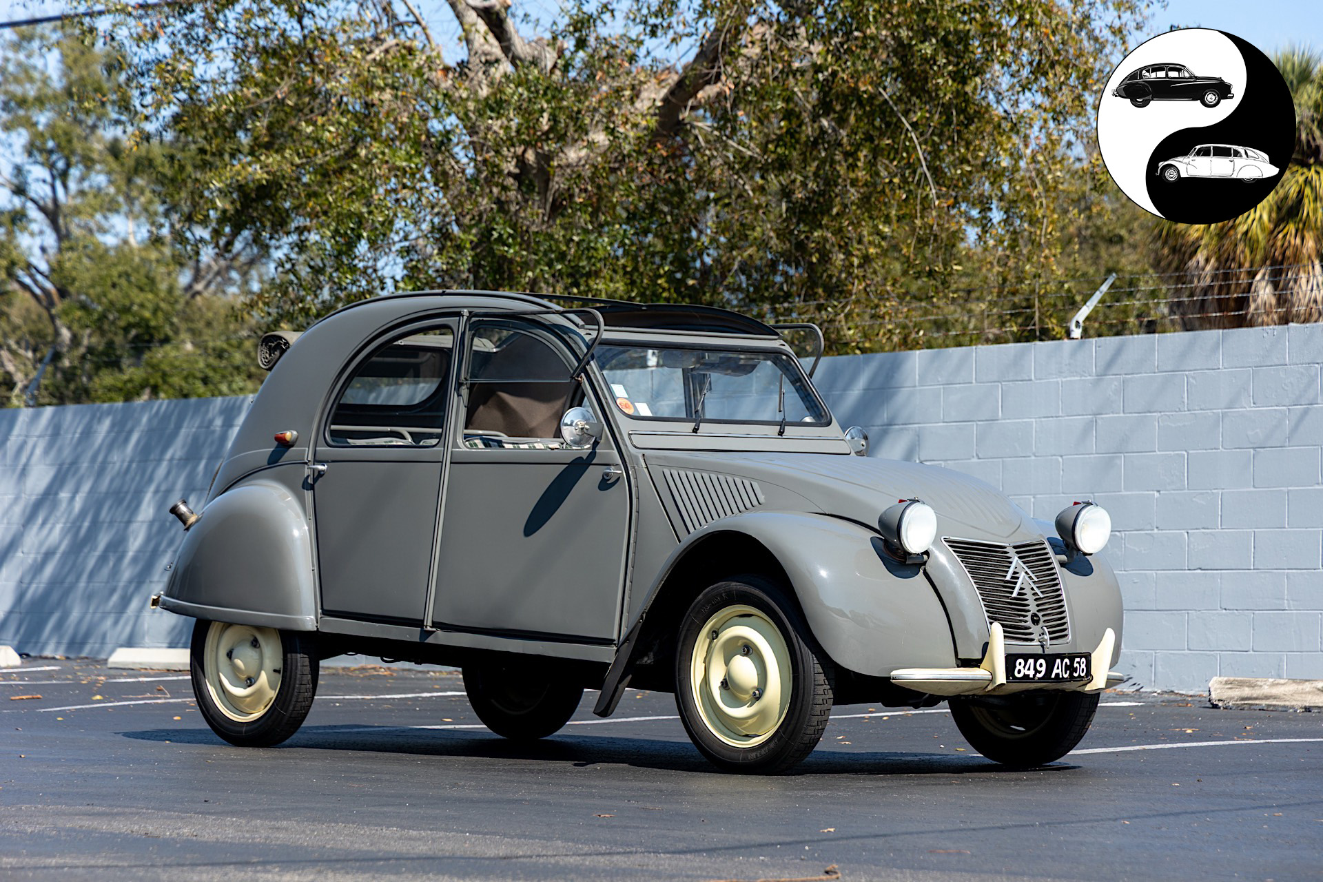 1954 Citroen 2CV sold at auction for $12,000