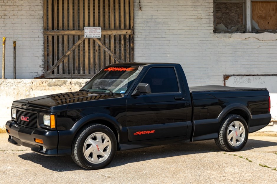 1991 GMC Syclone sold at auction for $34,600