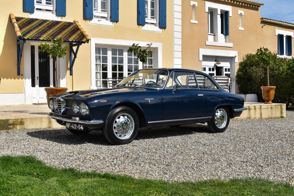 1965 Alfa Romeo 2600 sold at auction for $29,250