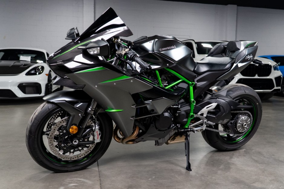 2021 Kawasaki Ninja sold at auction for $26,250
