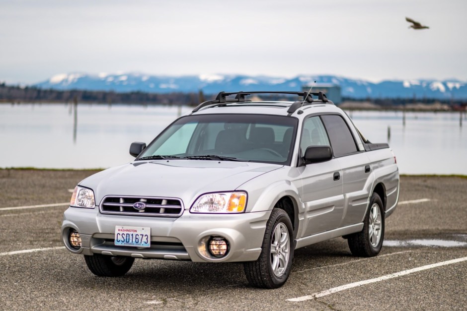 2006 Subaru Baja sold at auction for $15,500