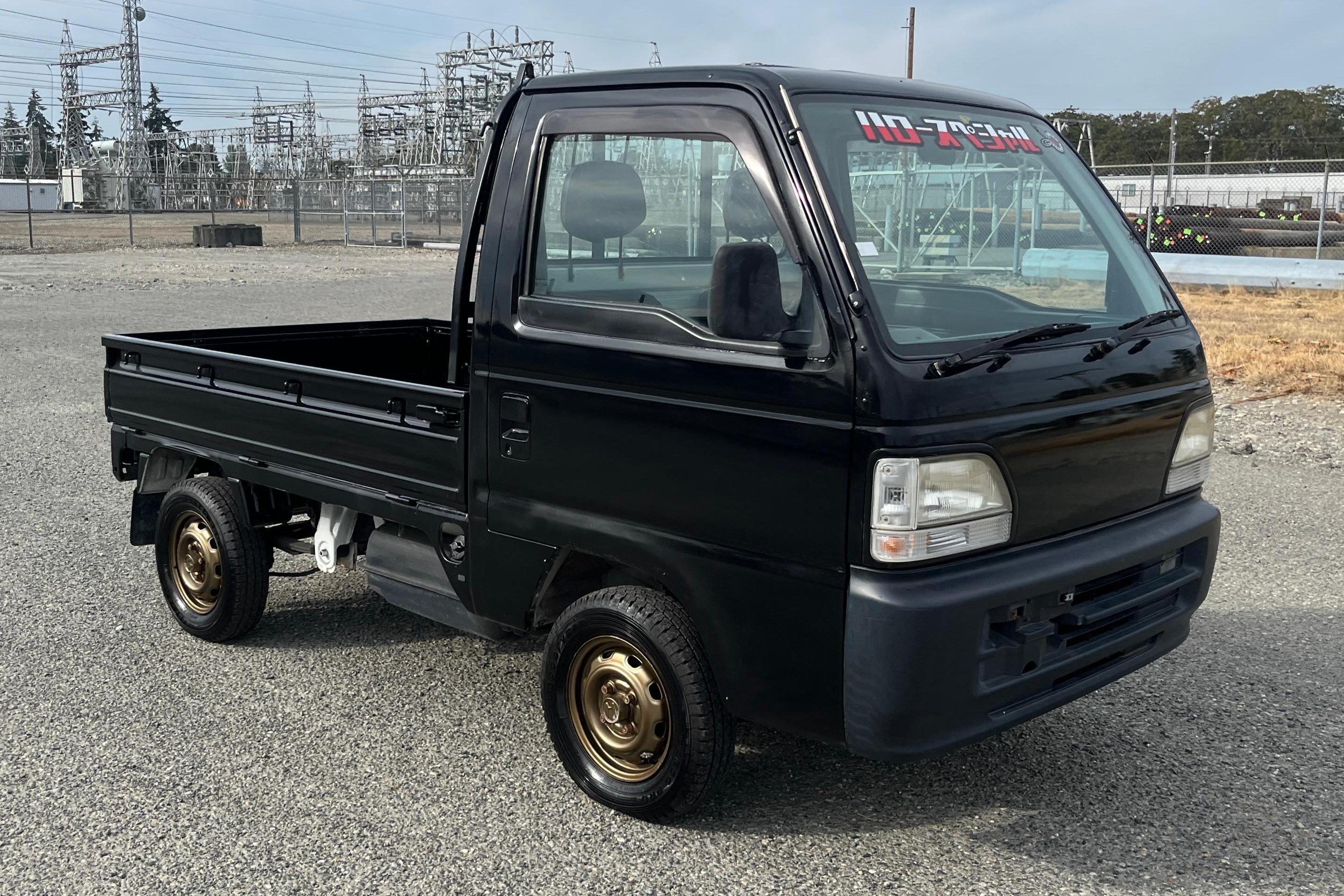 1999 Honda Acty sold at auction for $6,000