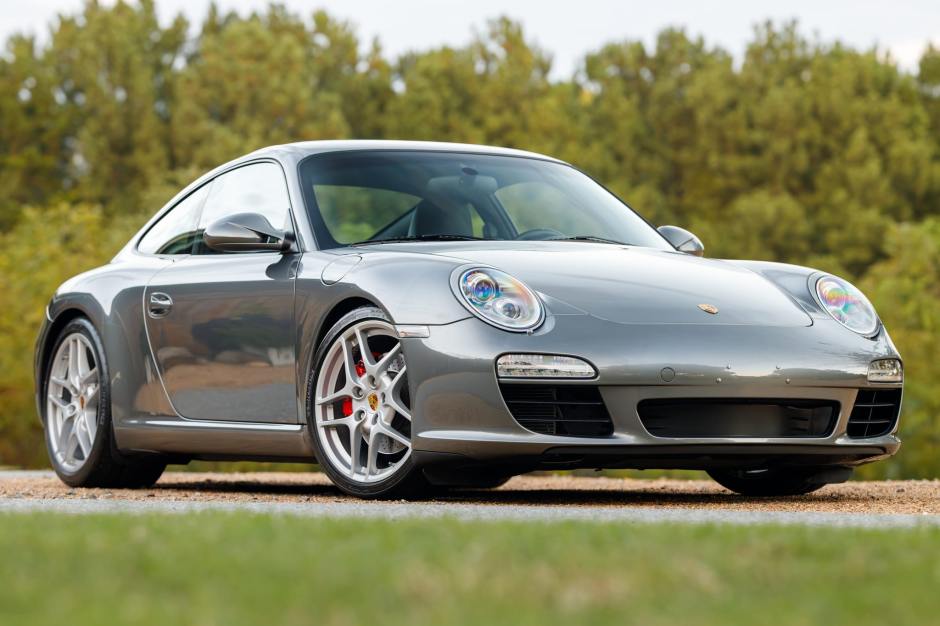 2010 Porsche 997 sold at auction for $109,772
