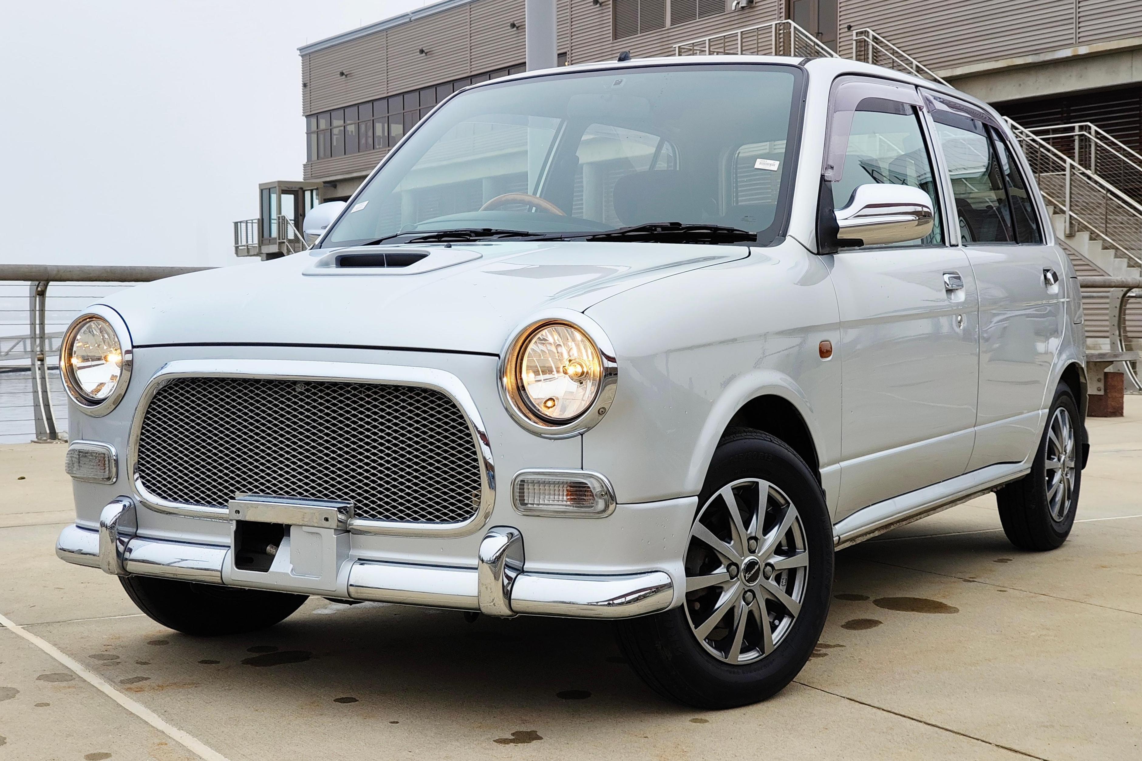 2000 Daihatsu Mira sold at auction for $6,350