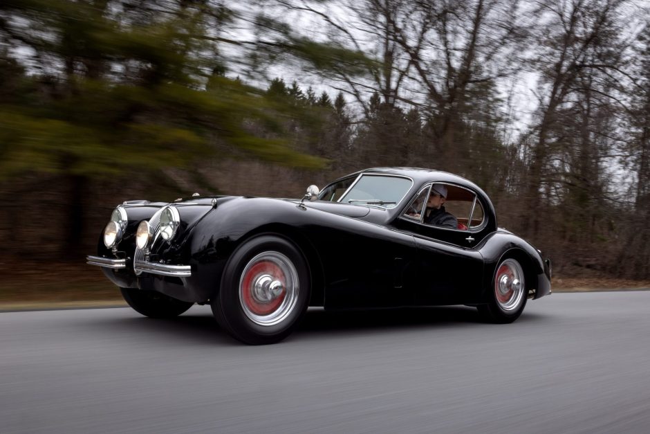 1952 Jaguar XK120 sold at auction for $59,000