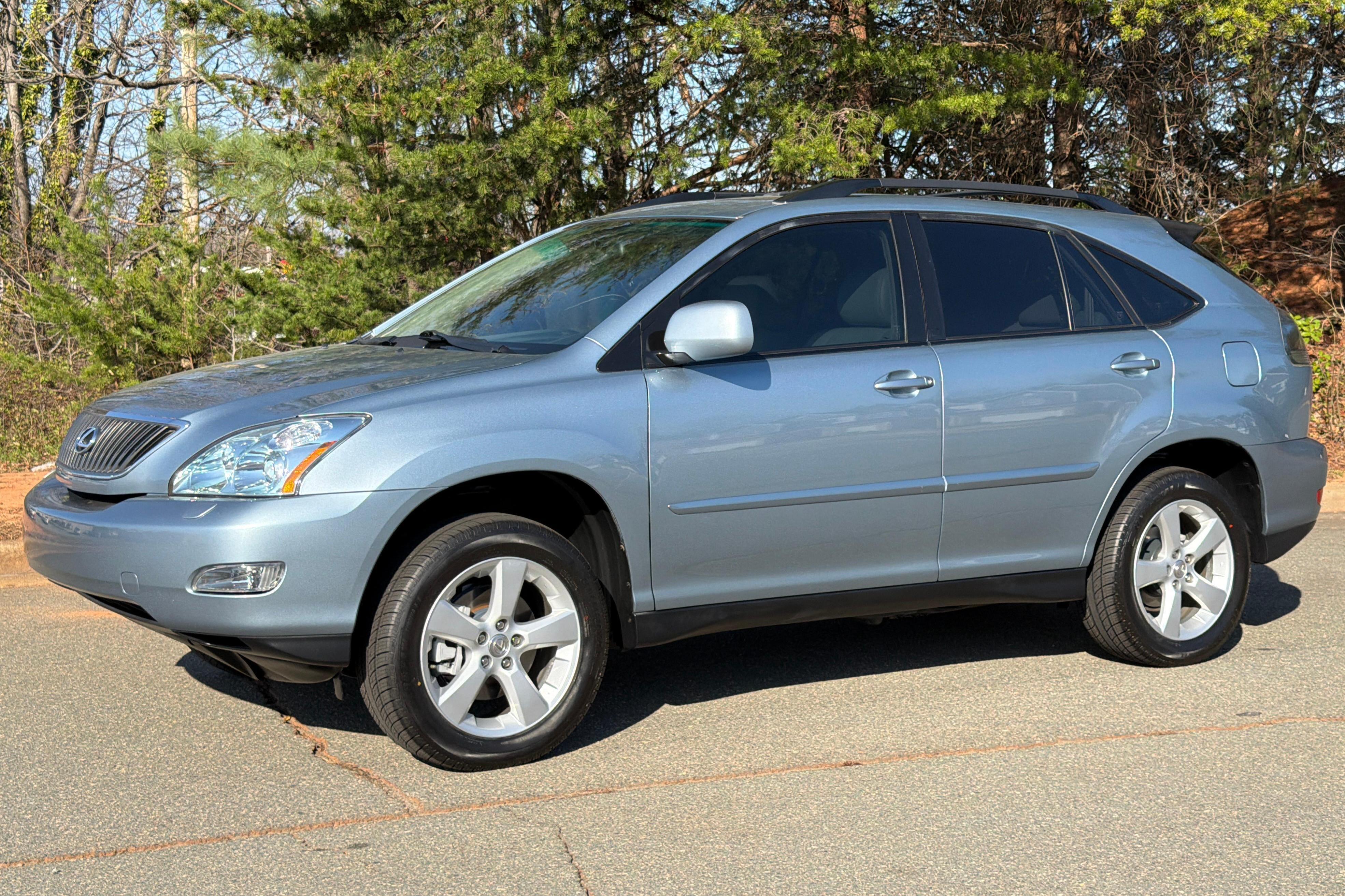 2004 Lexus RX sold at auction for $9,600