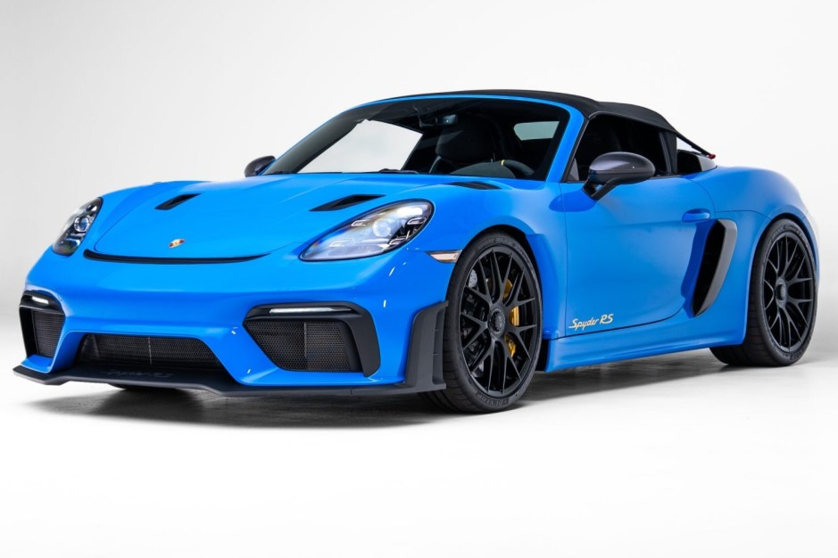 2025 Porsche 718 sold at auction for $211,000