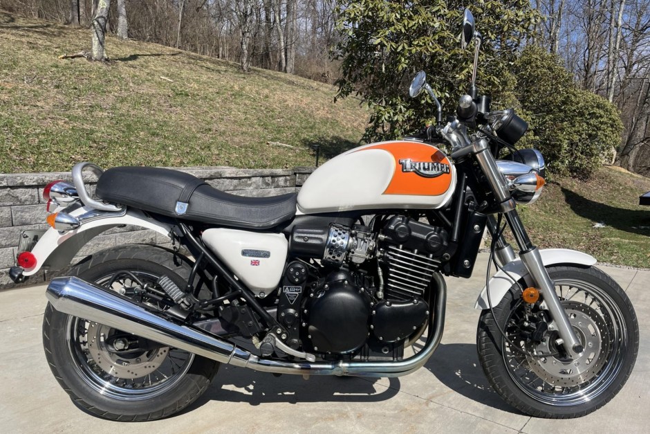 2000 Triumph Thunderbird 900 sold at auction for $3,950