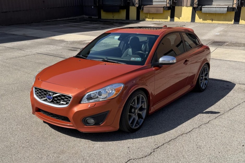 2011 Volvo C30 sold at auction for $5,900