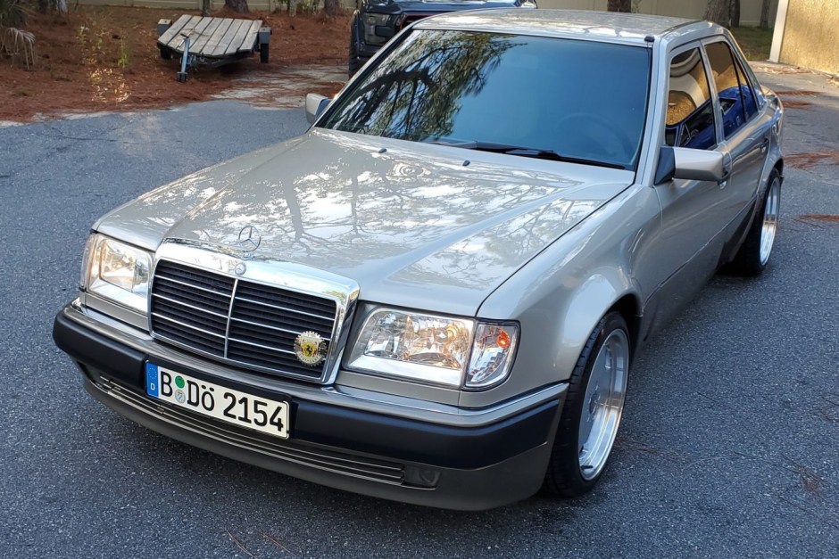 1992 Mercedes-Benz 500E sold at auction for $26,000