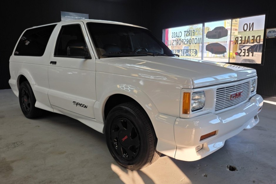1993 GMC Typhoon sold at auction for $16,250