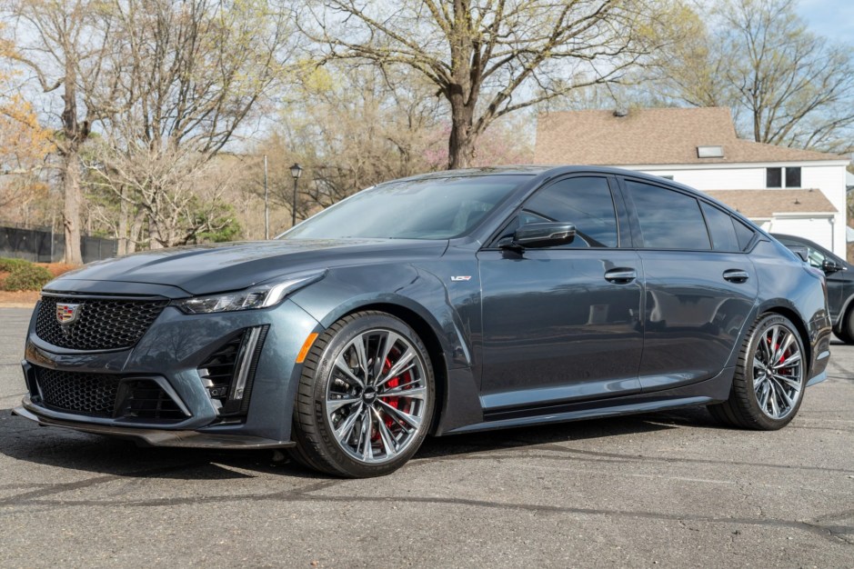 2022 Cadillac CT5 sold at auction for $87,000