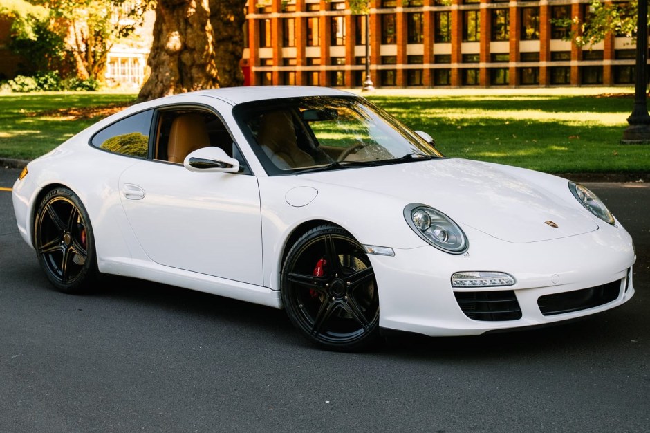 2009 Porsche 997 sold at auction for $36,500