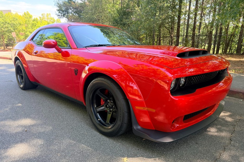 2018 Dodge Challenger sold at auction for $90,000