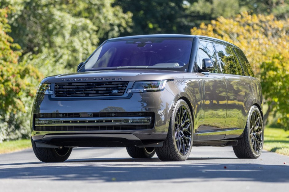 2023 Land Rover Range Rover sold at auction for $83,500