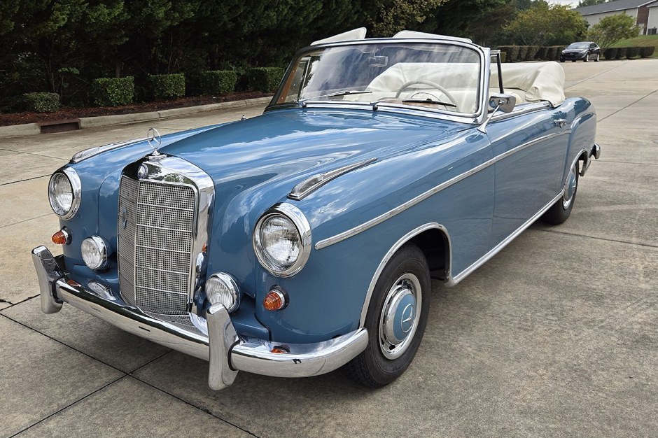 1959 Mercedes-Benz Ponton sold at auction for $110,000
