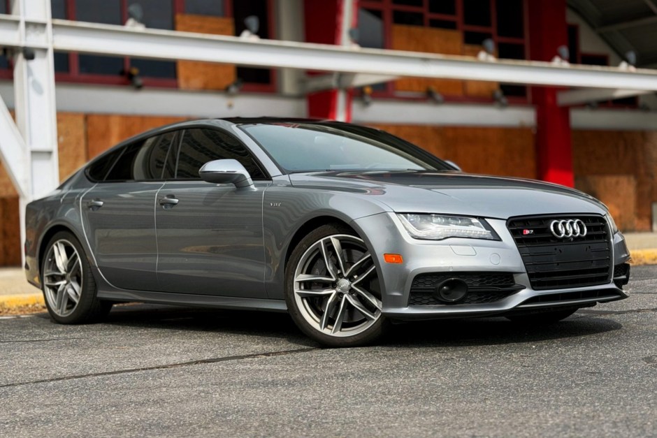 2015 Audi S7 sold at auction for $13,650