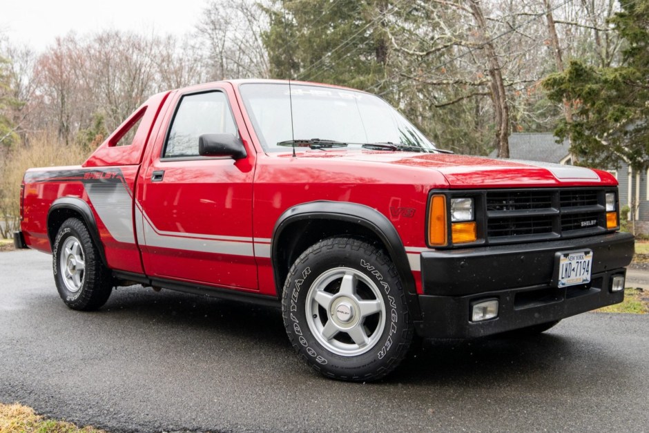 1989 Dodge Dakota sold at auction for $9,018