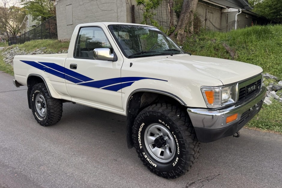 1989 Toyota SR5 sold at auction for $20,000