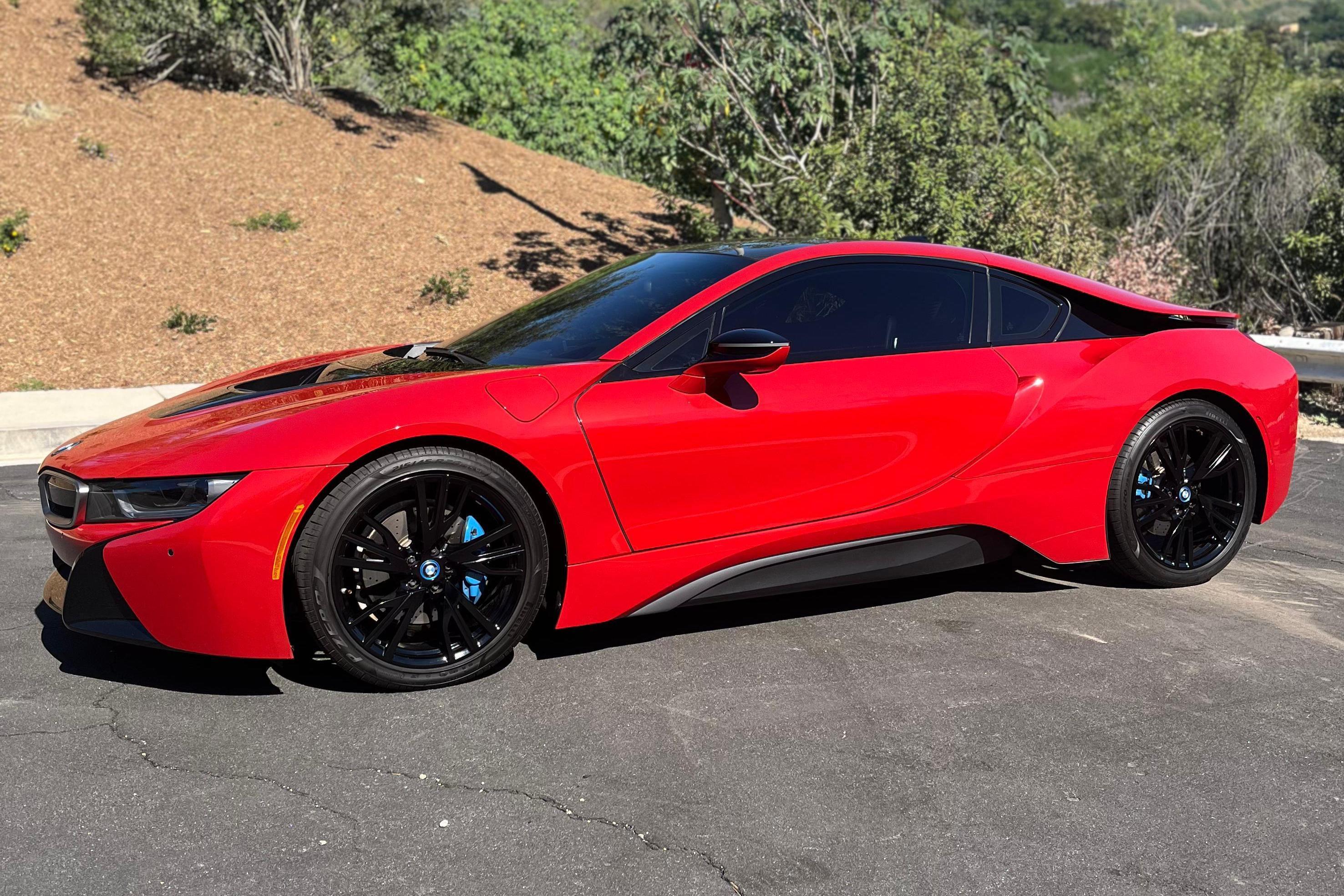2017 BMW i8 sold at auction for $44,500