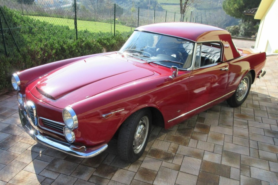 1965 Alfa Romeo 2600 sold at auction for $37,000