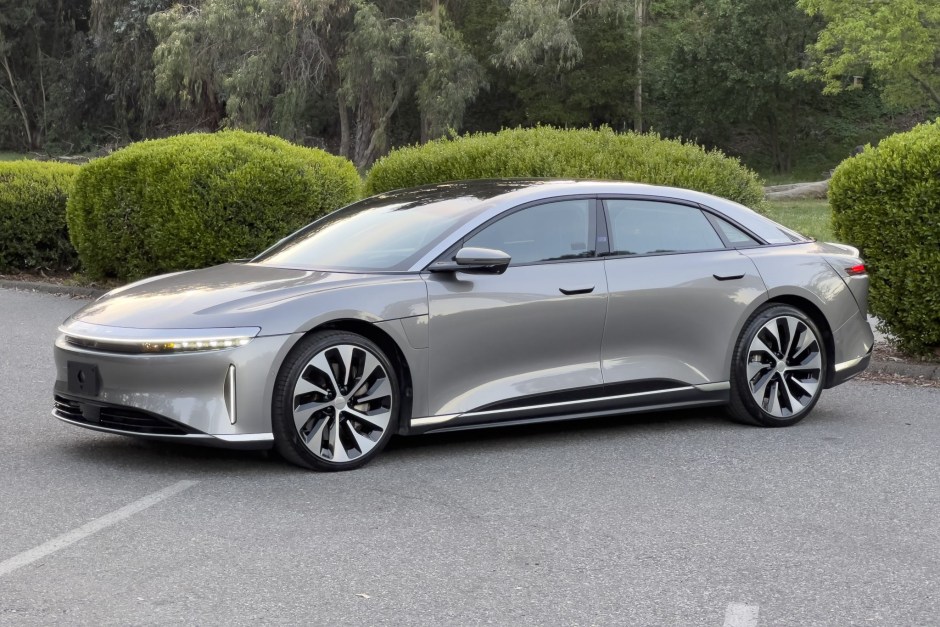 2023 Lucid Air sold at auction for $43,000