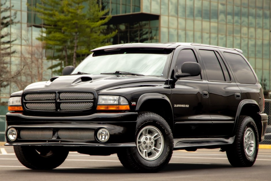1999 Dodge Durango sold at auction for $5,500