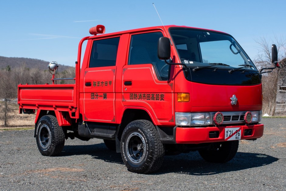 1996 Toyota HiAce sold at auction for $30,000
