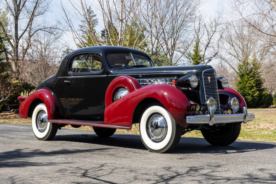1936 Cadillac V8 sold at auction for $33,000