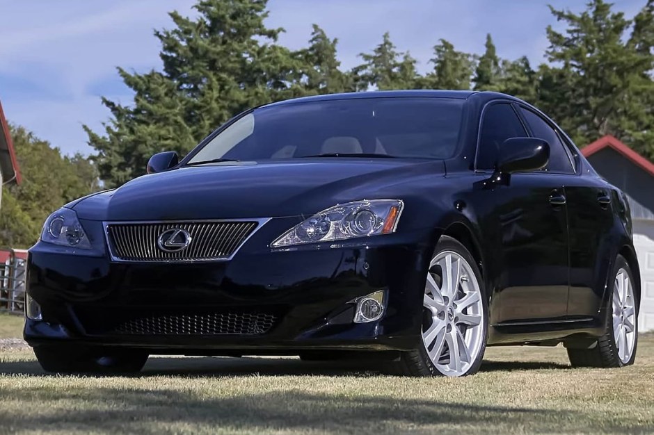 2006 Lexus IS sold at auction for $16,500