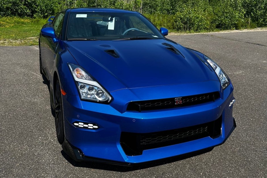 2024 Nissan GT-R sold at auction for $215,000