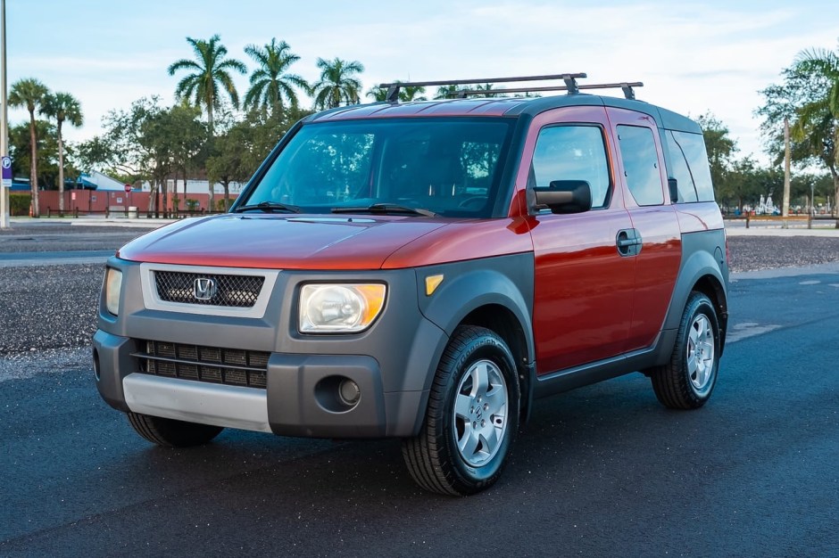 2004 Honda Element sold at auction for $14,000