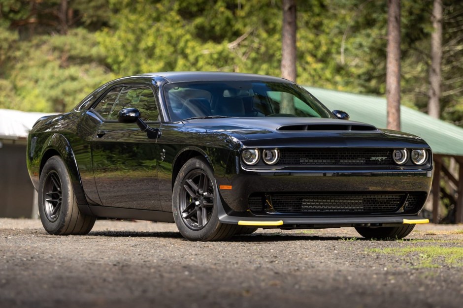 2023 Dodge Challenger sold at auction for $129,000