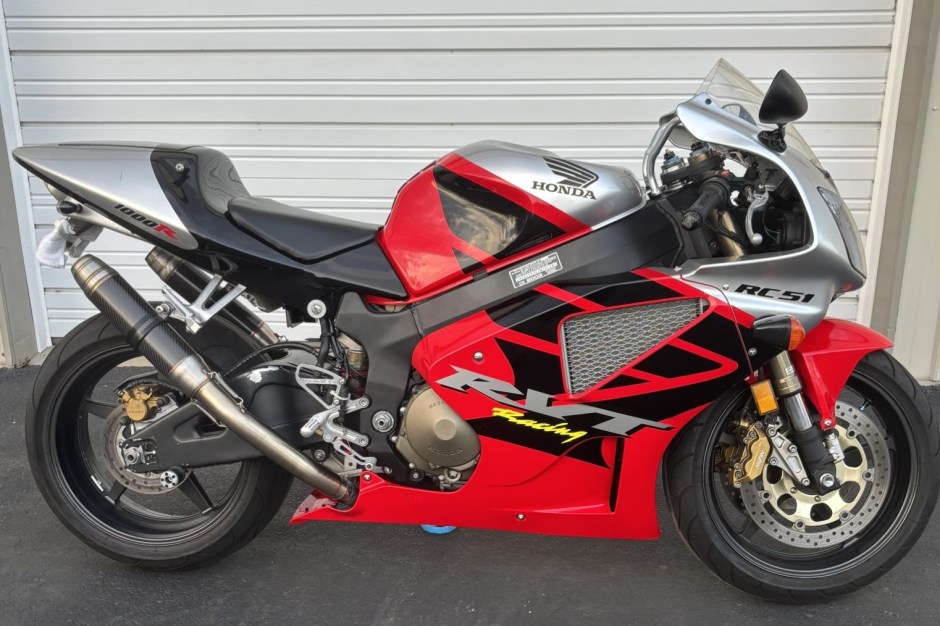 2003 Honda RVT1000R sold at auction for $7,600