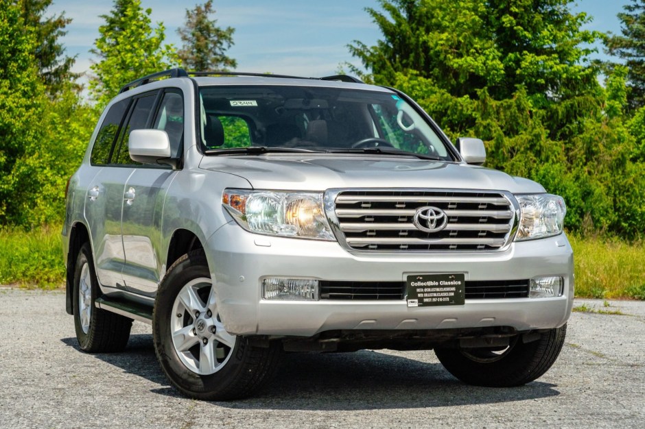2008 Toyota Land Cruiser 200 Series sold at auction for $63,000