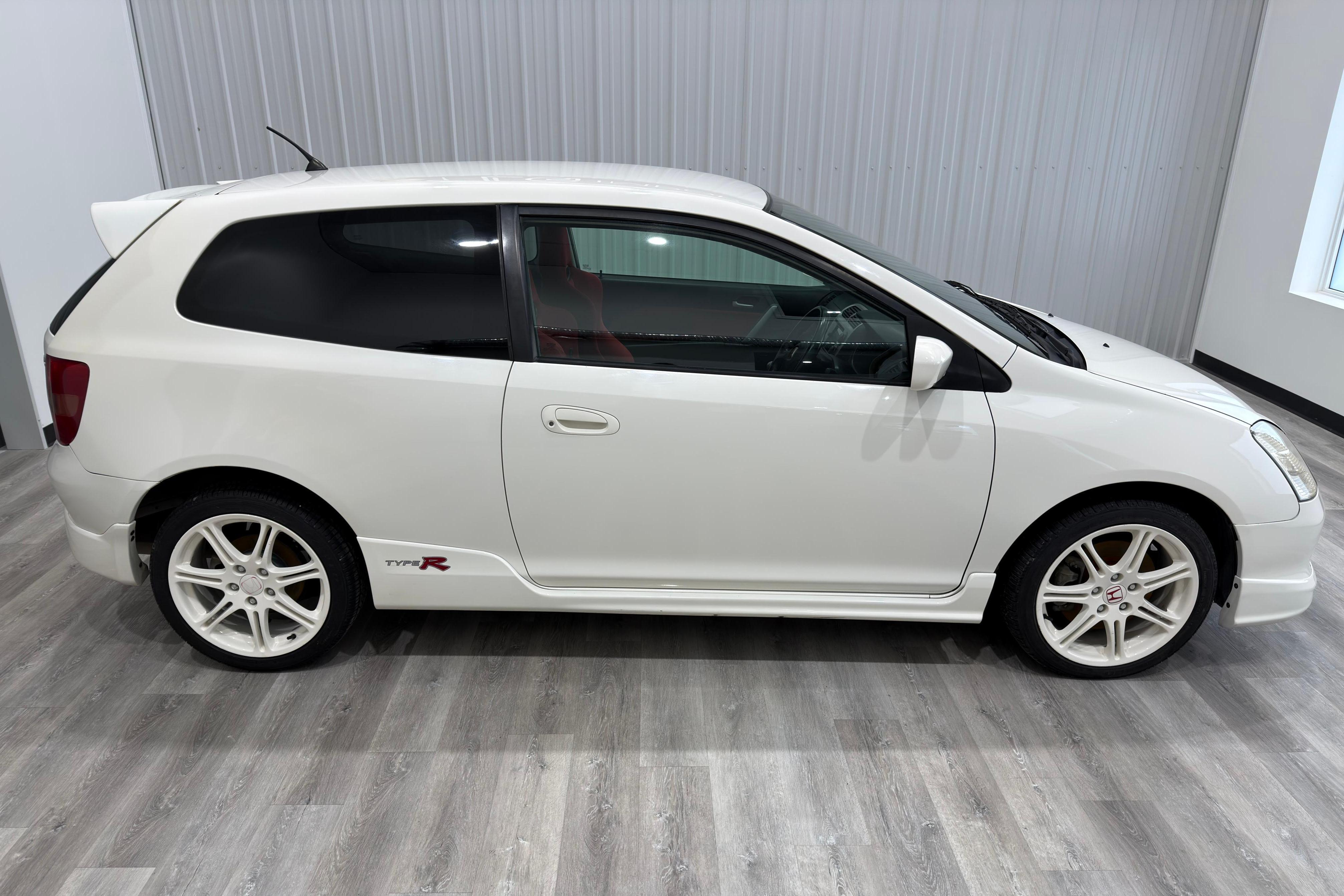 2002 Honda Civic Type R sold at auction for $7,500