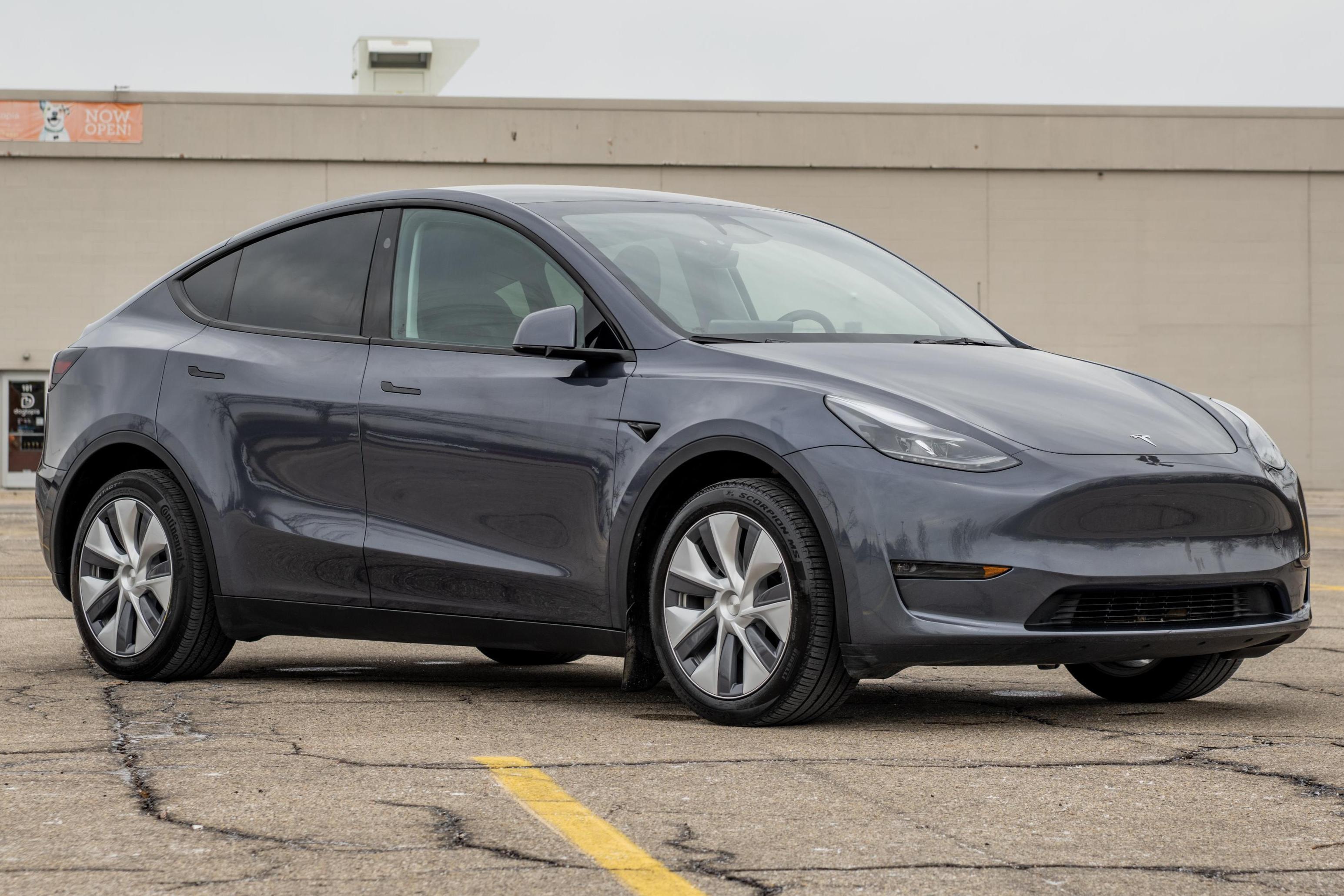 2023 Tesla Model Y sold at auction for $28,250