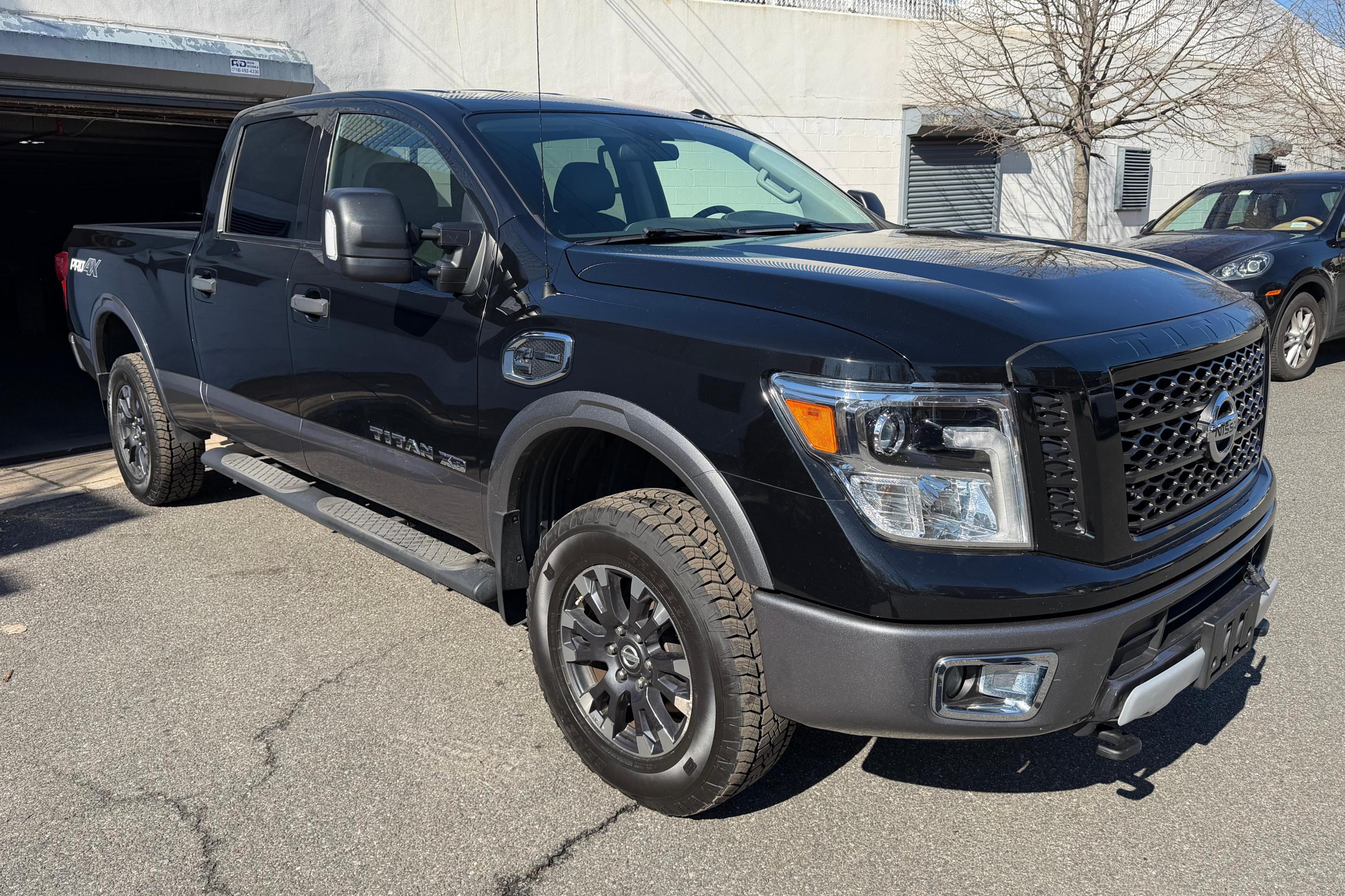 2017 Nissan Titan sold at auction for $23,250