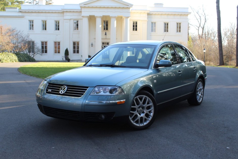 2003 Volkswagen Passat sold at auction for $16,999