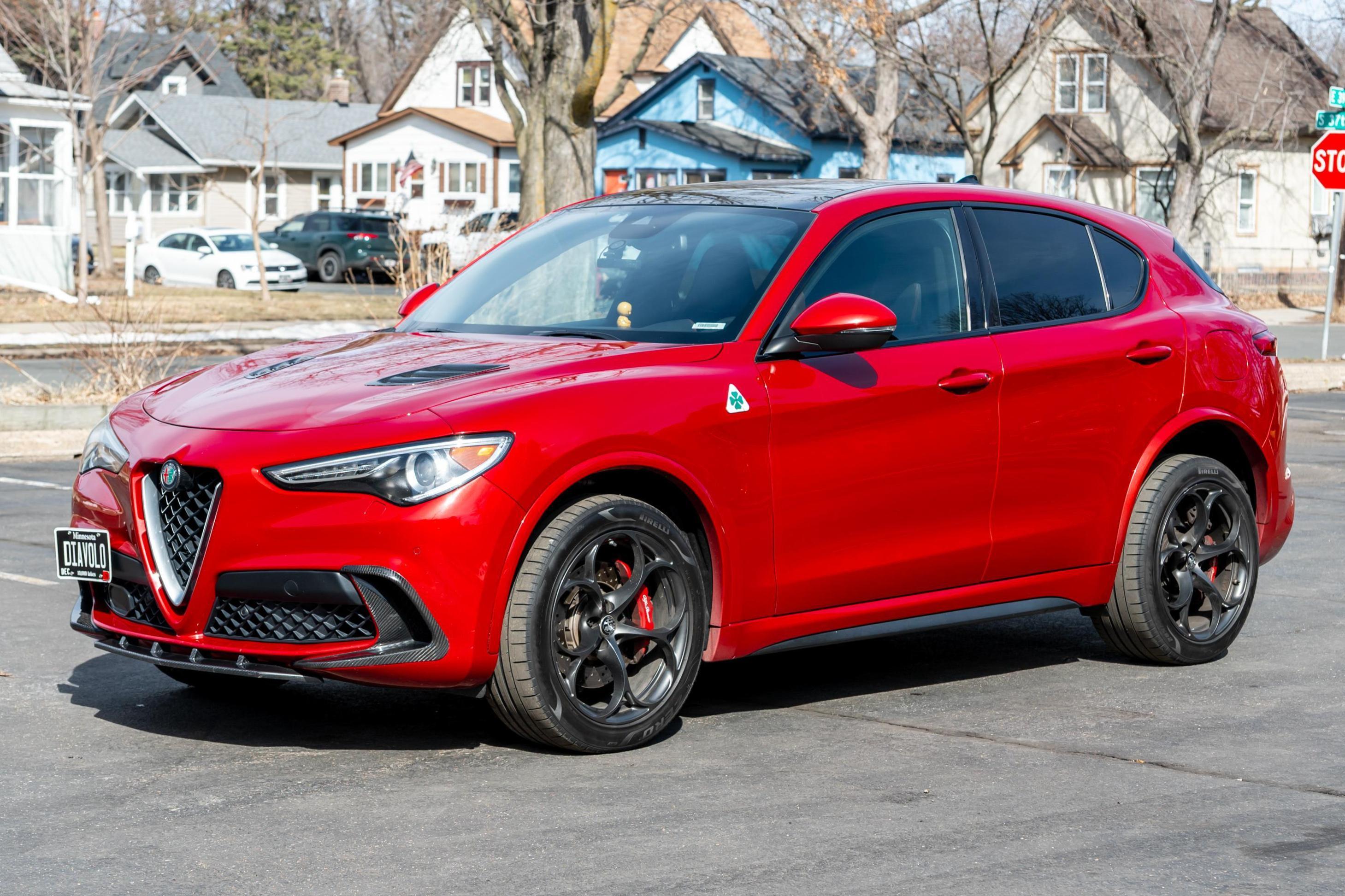 2018 Alfa Romeo Stelvio sold at auction for $22,750