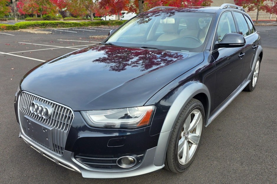 2013 Audi A4 Allroad sold at auction for $7,777