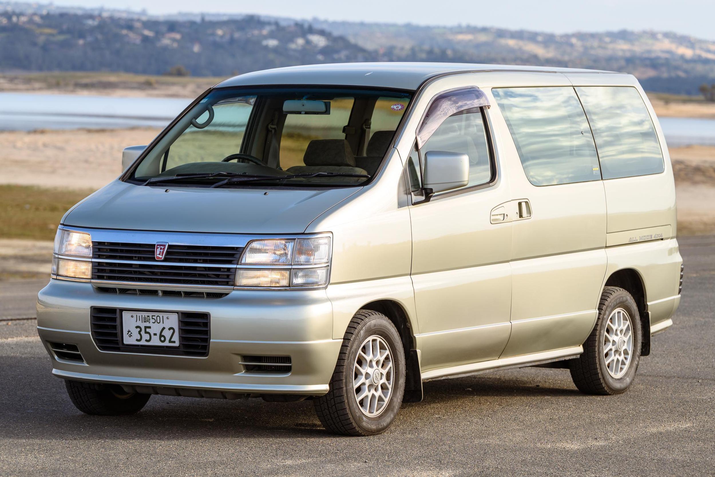1997 Nissan Elgrand sold at auction for $5,500