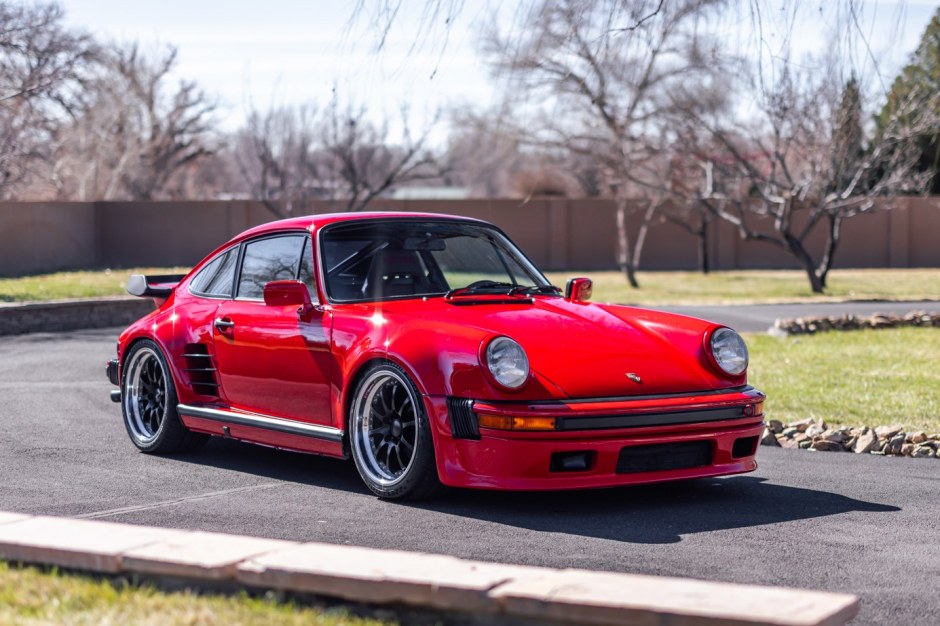 1985 Porsche 911 sold at auction for $122,021