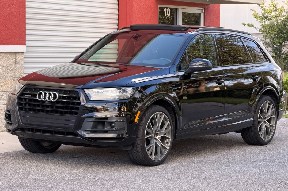 2019 Audi Q7 sold at auction for $19,889