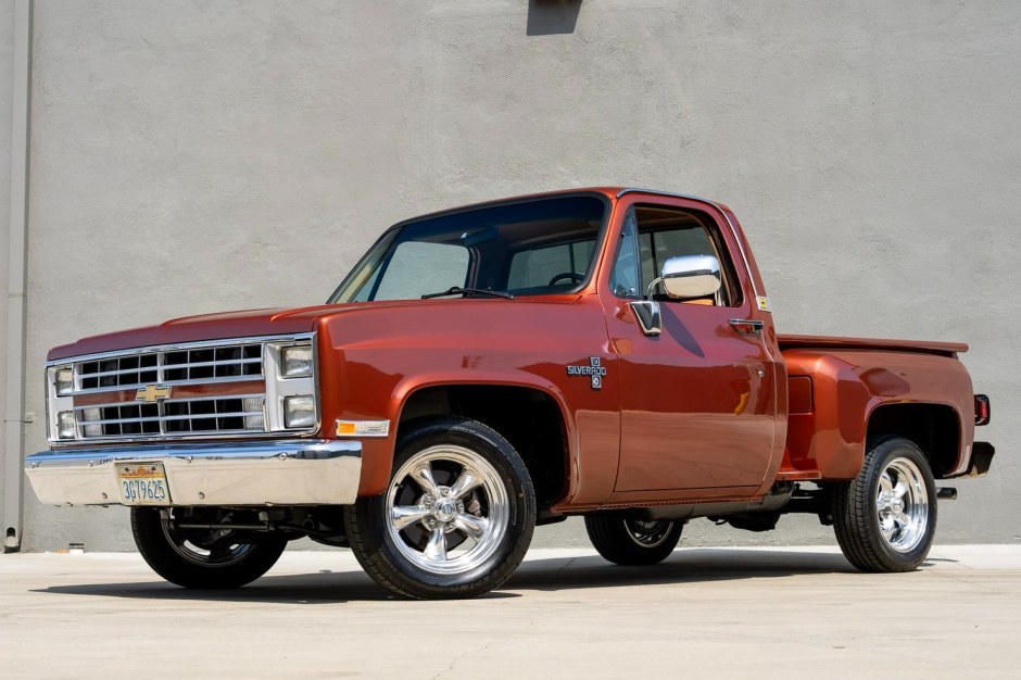 1987 Chevrolet C/K sold at auction for $27,500