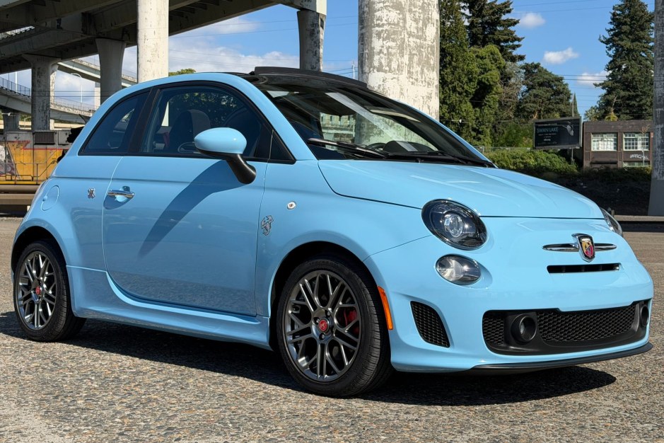2017 Fiat 500 sold at auction for $45,507
